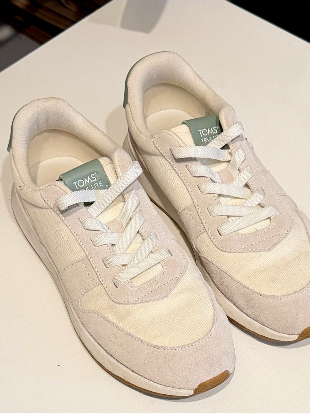 TOMS TRVL LITE Retro Sneaker Cream & Green Sneakers